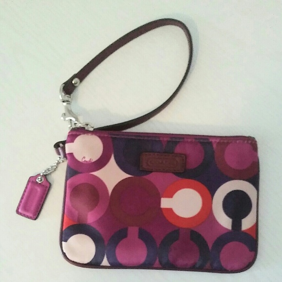 Coach Handbags - NWOT Coach wristlet